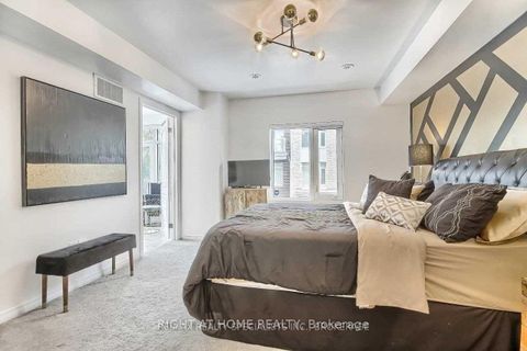 Photo 18 at 49 - 26 Applewood Lane, Etobicoke West Mall, Toronto