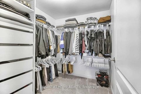Photo 20 at 49 - 26 Applewood Lane, Etobicoke West Mall, Toronto