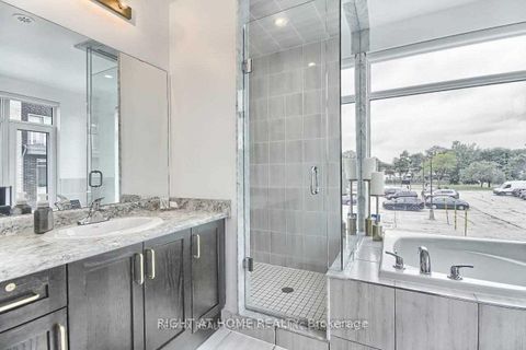 Photo 21 at 49 - 26 Applewood Lane, Etobicoke West Mall, Toronto