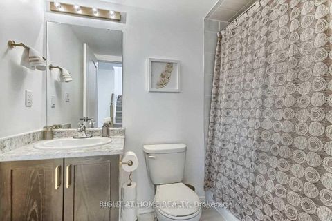 Photo 28 at 49 - 26 Applewood Lane, Etobicoke West Mall, Toronto