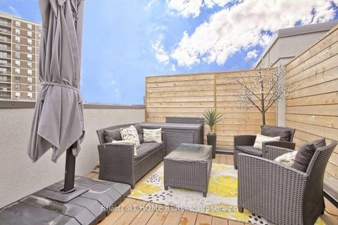 Photo 32 at 49 - 26 Applewood Lane, Etobicoke West Mall, Toronto