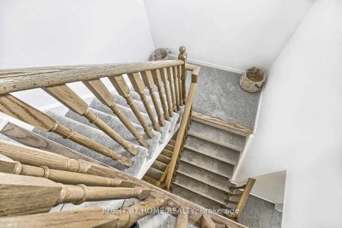 Photo 34 at 49 - 26 Applewood Lane, Etobicoke West Mall, Toronto