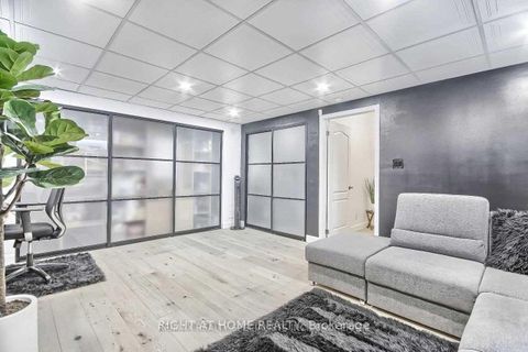 Photo 38 at 49 - 26 Applewood Lane, Etobicoke West Mall, Toronto