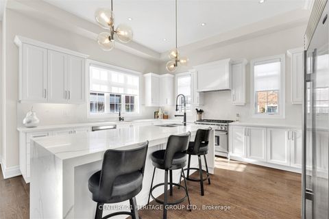 Photo 21 at 43 Sir Henry Court, King City, King