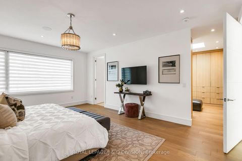 Photo 26 at 414 Glengarry Avenue, Nortown, Toronto