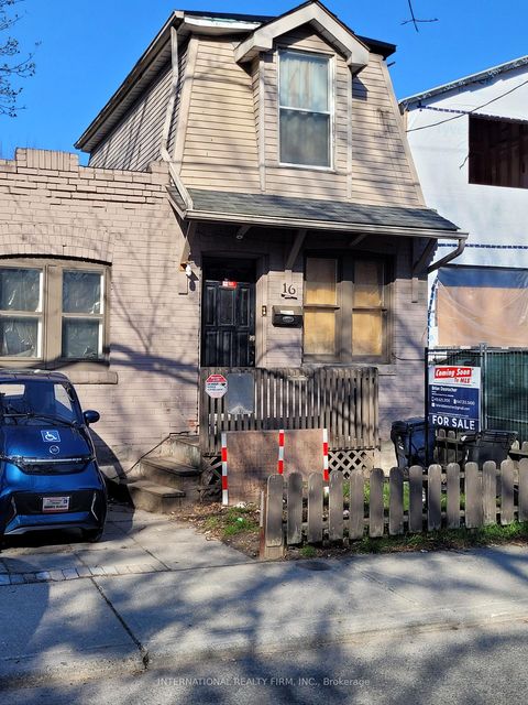 Photo 2 at 16 Uxbridge Avenue, Pellam Park, Toronto