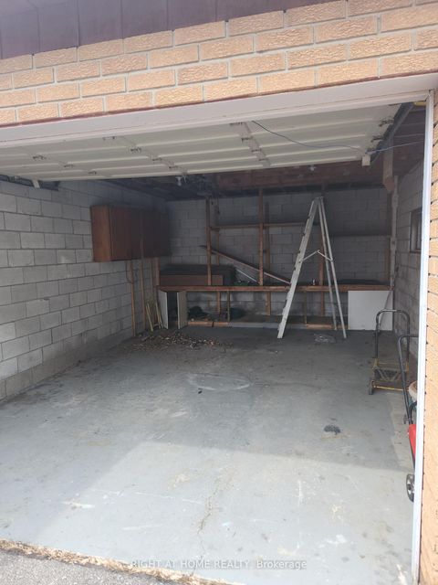 Photo 5 at 68 Lanyard Road, Humbermede, Toronto