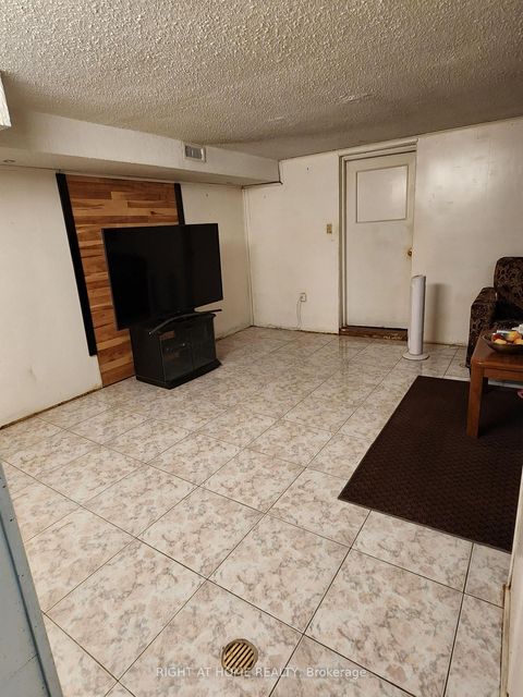 Photo 10 at 68 Lanyard Road, Humbermede, Toronto