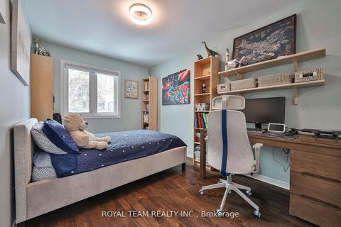 Photo 28 at 91 South Kingsway Way, Swansea, Toronto