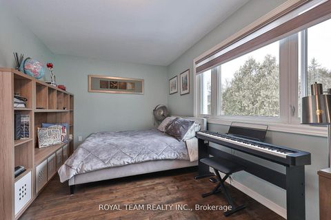 Photo 31 at 91 South Kingsway Way, Swansea, Toronto
