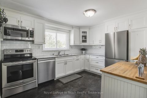Photo 0 at 4 - 233 Innisfil Street, Allandale Centre, Barrie