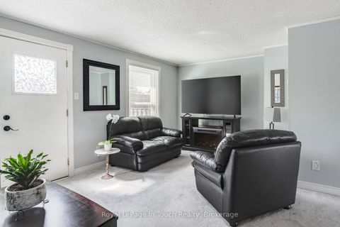 Photo 6 at 4 - 233 Innisfil Street, Allandale Centre, Barrie