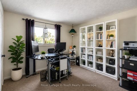 Photo 16 at 4 - 233 Innisfil Street, Allandale Centre, Barrie