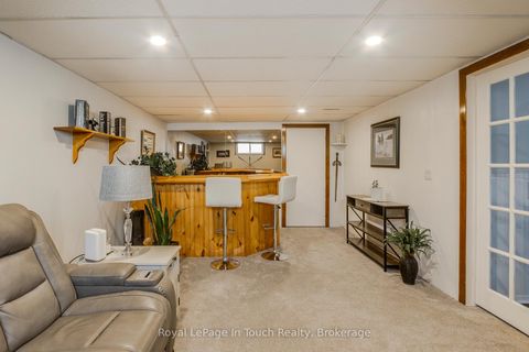 Photo 25 at 4 - 233 Innisfil Street, Allandale Centre, Barrie