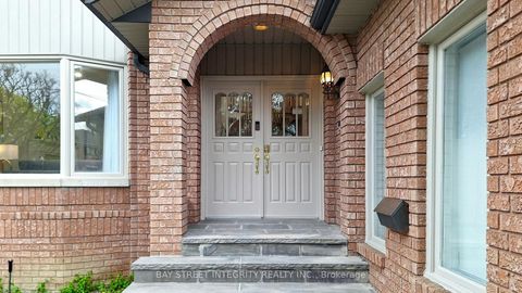 Photo 2 at 280 Kingsdale Avenue, Willowdale East, Toronto