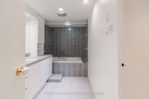 Photo 19 at 505 - 120 Rosedale Valley Road, Moore Park, Toronto