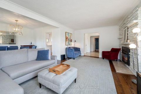 Photo 4 at 63 Orkney Crescent, Rosethorn, Toronto