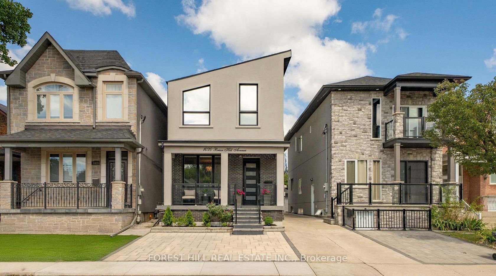 1070 Briar Hill Avenue, Belgravia, Toronto 