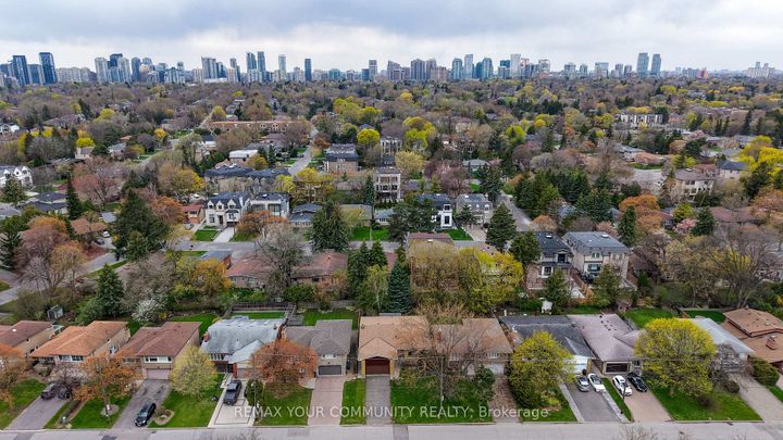 Photo 3 at 28 Bunty Lane, Bayview Village, Toronto