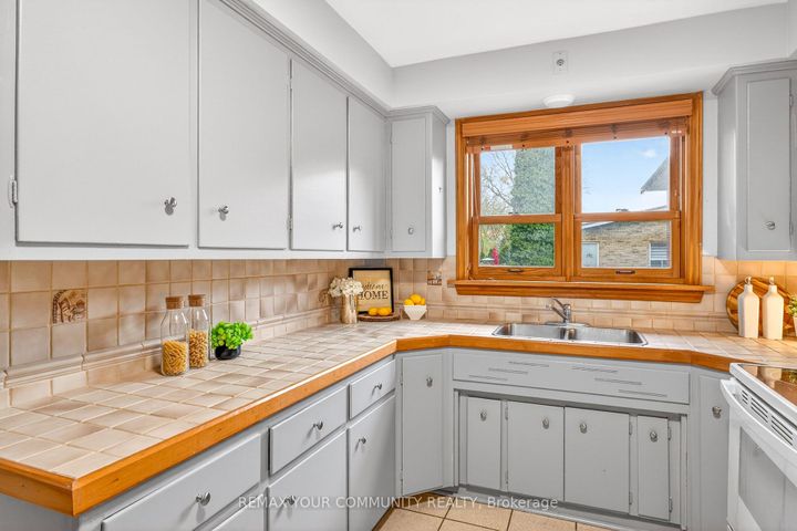 Photo 21 at 28 Bunty Lane, Bayview Village, Toronto