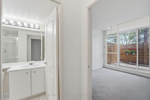 Photo 14 at 180 - 1 Greystone Walk Drive, Kennedy Park, Toronto