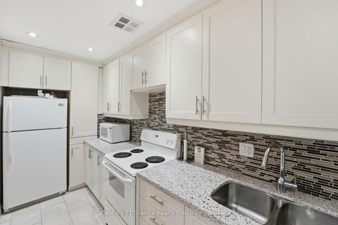 Photo 31 at 180 - 1 Greystone Walk Drive, Kennedy Park, Toronto