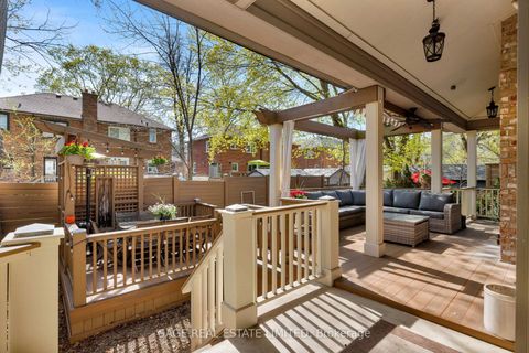 Photo 7 at 39 Loyalist Road, Kingsway South, Toronto