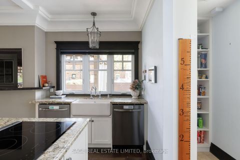 Photo 16 at 39 Loyalist Road, Kingsway South, Toronto
