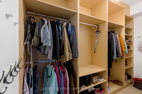 Photo 19 at 39 Loyalist Road, Kingsway South, Toronto