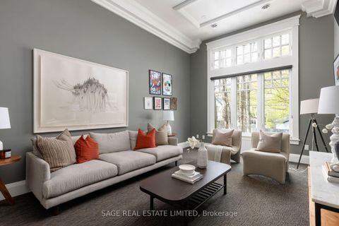 Photo 22 at 39 Loyalist Road, Kingsway South, Toronto