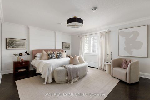 Photo 24 at 39 Loyalist Road, Kingsway South, Toronto
