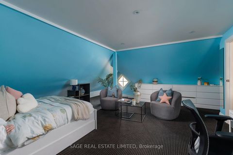 Photo 41 at 39 Loyalist Road, Kingsway South, Toronto