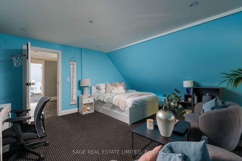 Photo 42 at 39 Loyalist Road, Kingsway South, Toronto