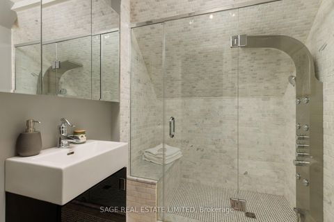 Photo 43 at 39 Loyalist Road, Kingsway South, Toronto