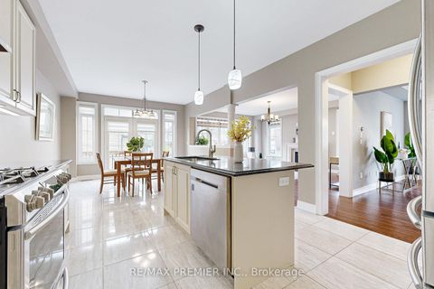 Photo 17 at 28 Rivoli Drive, Vellore Village, Vaughan