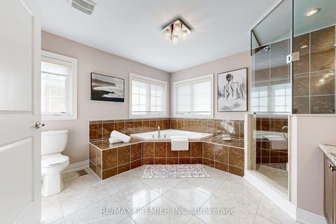 Photo 24 at 28 Rivoli Drive, Vellore Village, Vaughan