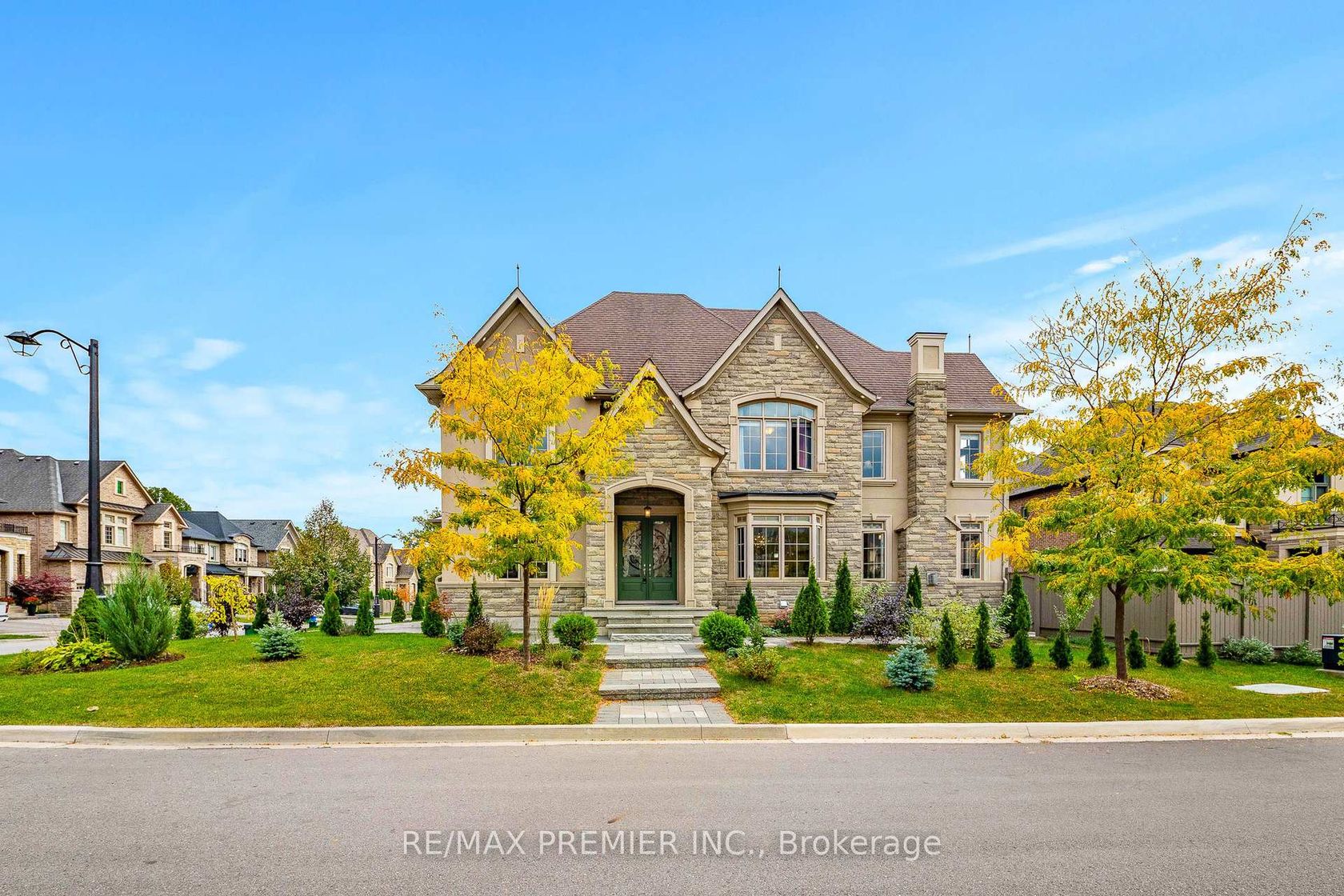 28 Rivoli Drive, Vellore Village, Vaughan photo 1