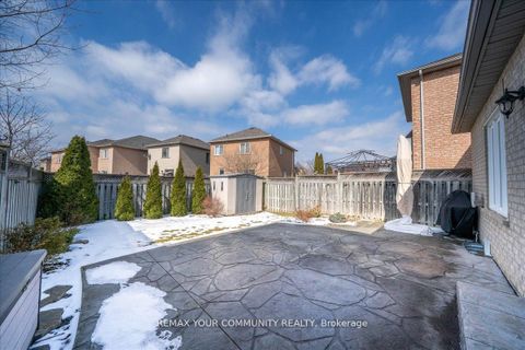Photo 32 at 130 Princeton Gate, Maple, Vaughan