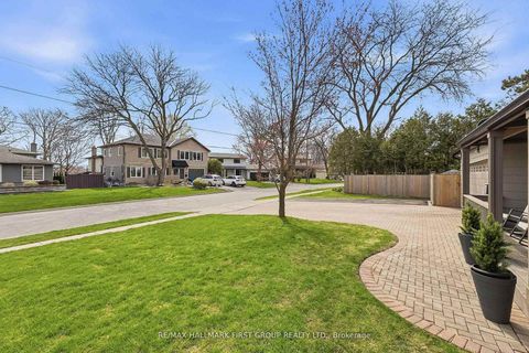 Photo 4 at 953 Vistula Drive, West Shore, Pickering