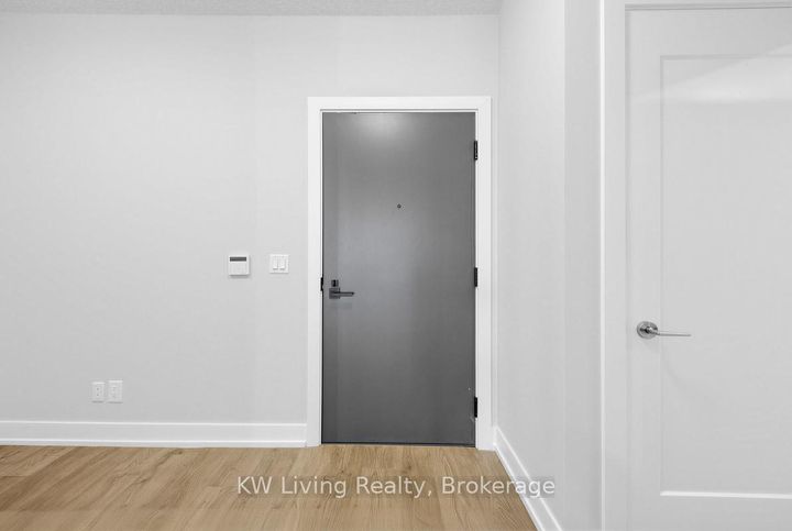 Photo 1 at 861 - 25 Adra Grado Way, Bayview Village, Toronto