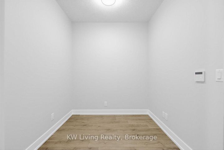 Photo 2 at 861 - 25 Adra Grado Way, Bayview Village, Toronto
