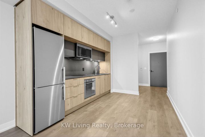 Photo 12 at 861 - 25 Adra Grado Way, Bayview Village, Toronto