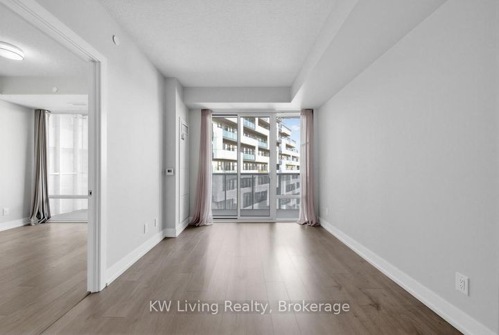 Photo 14 at 861 - 25 Adra Grado Way, Bayview Village, Toronto