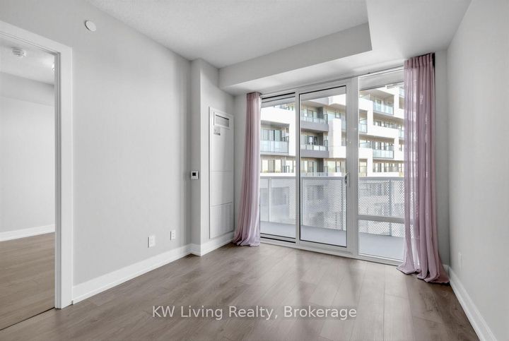 Photo 15 at 861 - 25 Adra Grado Way, Bayview Village, Toronto