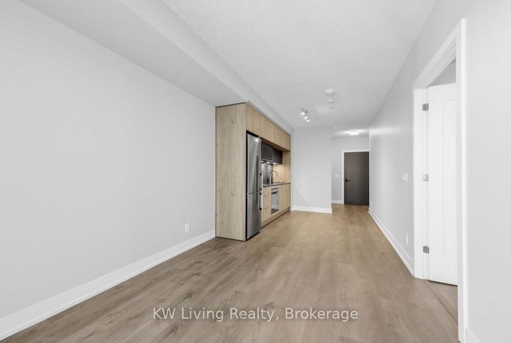 Photo 17 at 861 - 25 Adra Grado Way, Bayview Village, Toronto
