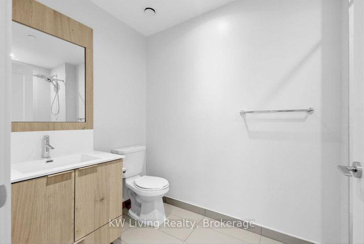 Photo 24 at 861 - 25 Adra Grado Way, Bayview Village, Toronto
