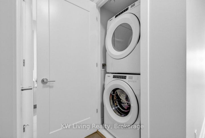Photo 29 at 861 - 25 Adra Grado Way, Bayview Village, Toronto