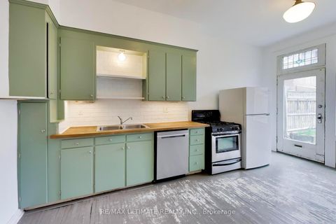 Photo 7 at 35 Manning Avenue, Bellwoods, Toronto