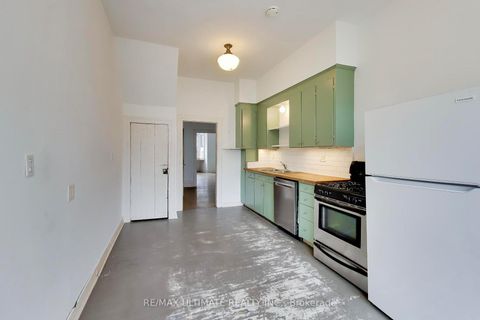 Photo 8 at 35 Manning Avenue, Bellwoods, Toronto