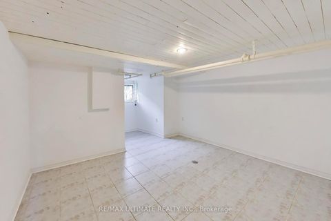 Photo 14 at 35 Manning Avenue, Bellwoods, Toronto